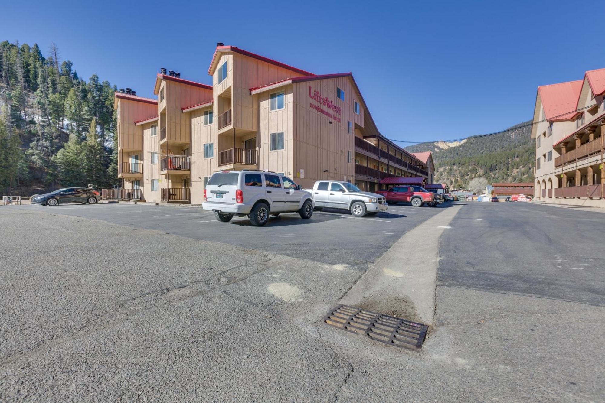 Ski-In Red River Retreat Balcony, Mountain Views! Luaran gambar