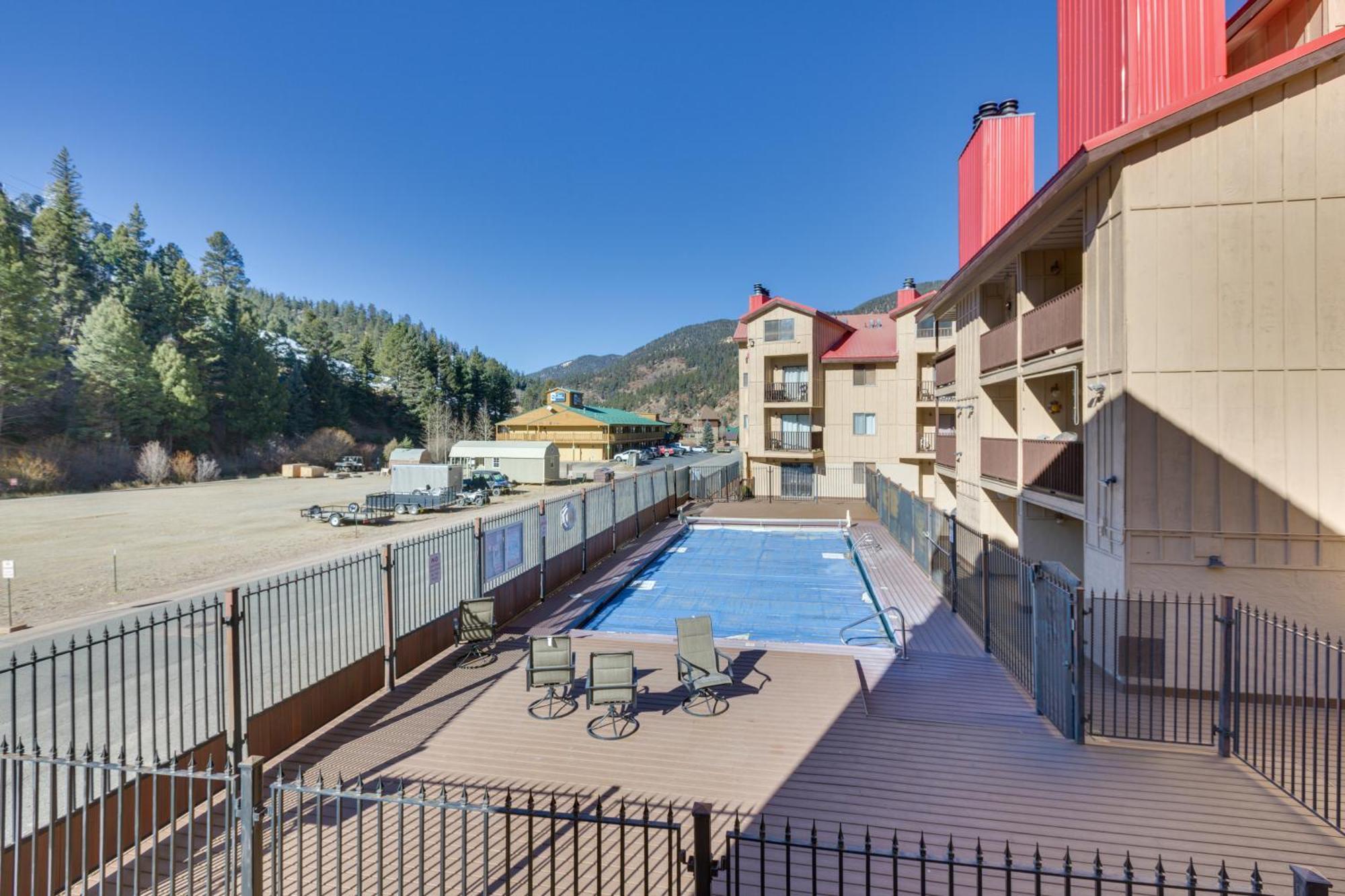 Ski-In Red River Retreat Balcony, Mountain Views! Luaran gambar